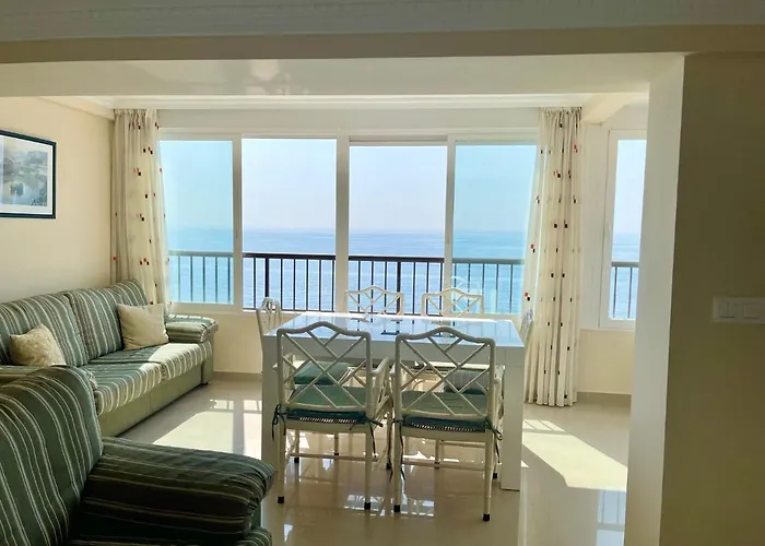 Miramar Seafront Levante R596 Appartement *