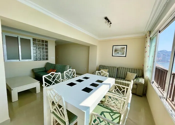 Appartement Miramar Seafront Levante R596