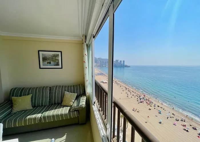Miramar Seafront Levante R596 *